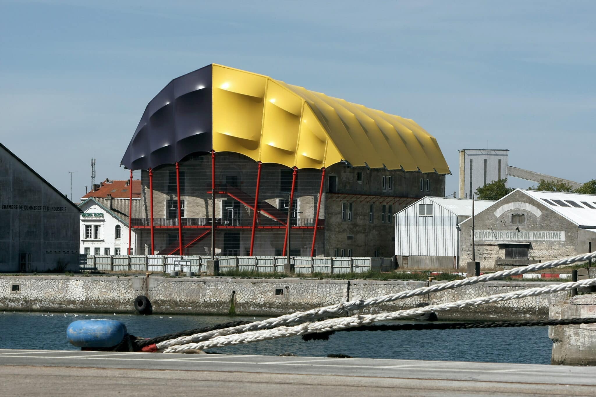 EMAlasirene-facade arriere-crédit F Le Lan CDA